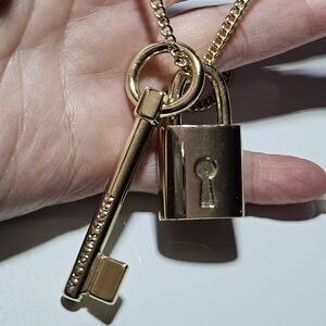 Victoria's Secret Limited Edition Scandalous Lock & Key Charm Necklace 40-42.5"